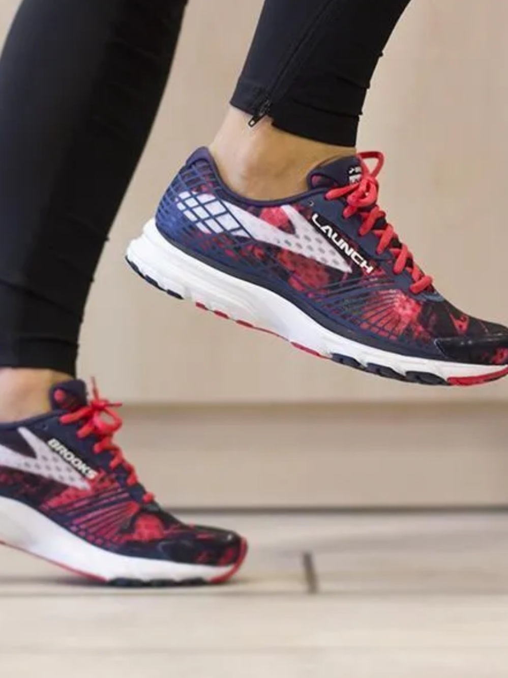 Brooks launch 3 Women size 7.5 Running Shoes - Navy with Red/Pink Accents